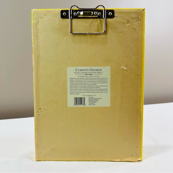 🎀 2005 CURIOUS GEORGE “CURIOUS GEORGE PLAYS ON A BALL” NO. 1 IN SERIES PICTURE - Picture 2 of 5